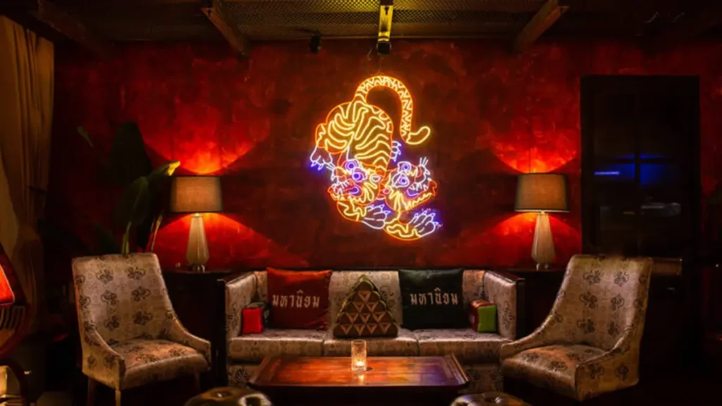 mahaniyom bangkok